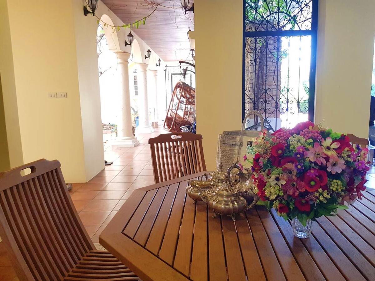 Prompimarn Villa Toscana Бангкок Екстер'єр фото
